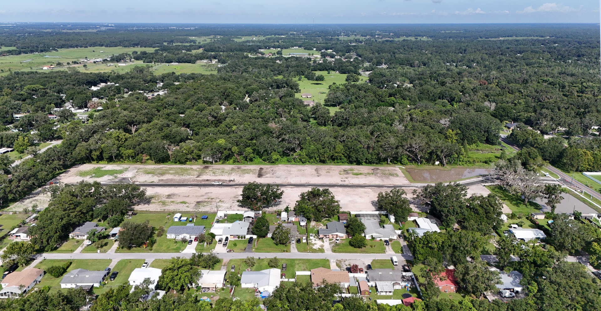 This area of North Lakeland is known for country roads, towering trees, and farm estates.