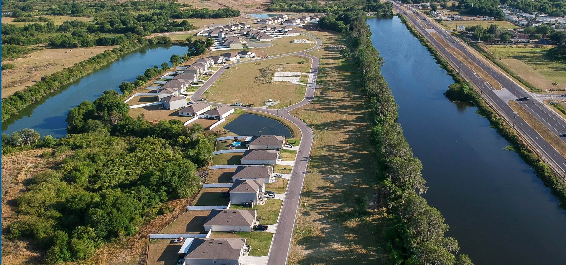 Aerial view of Bridgeport Lakes in Mulberry, FL