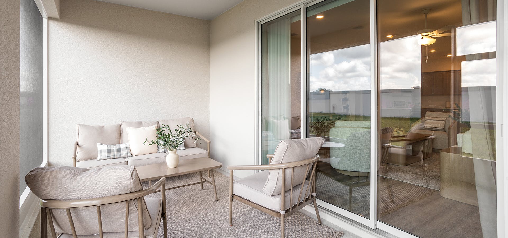 Screened lanai on a new home in Auburndale, Florida