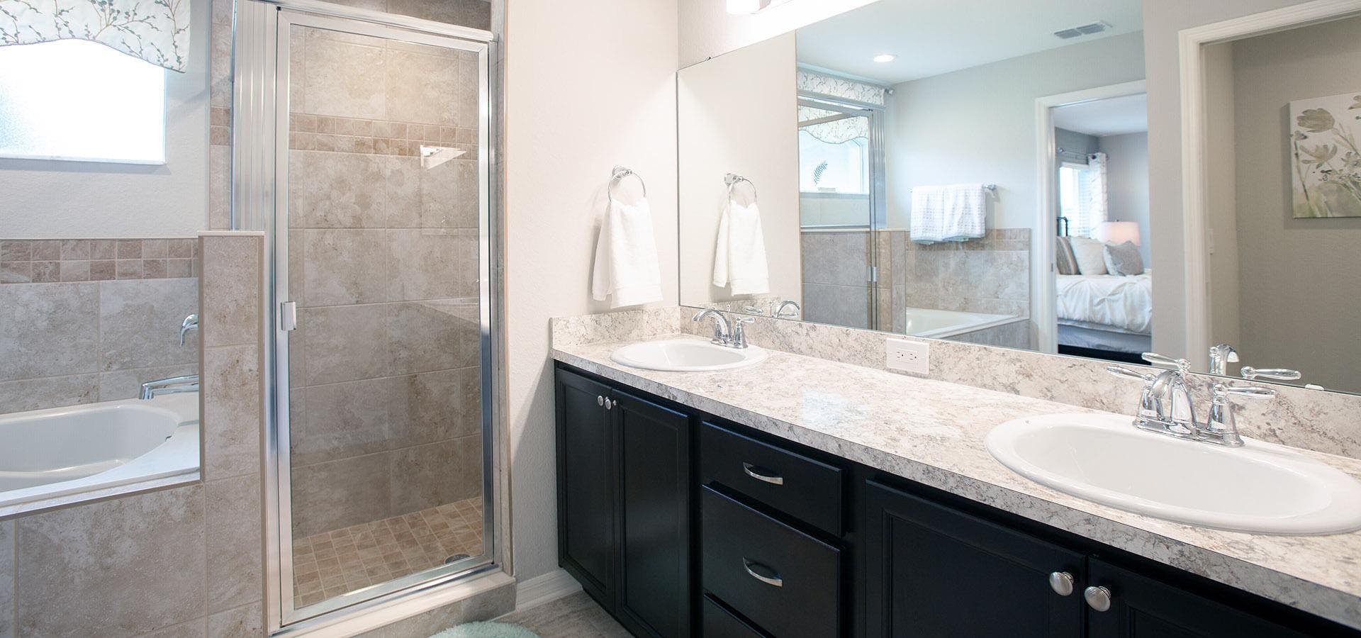 Luxurious en-suite bathroom from Highland Homes