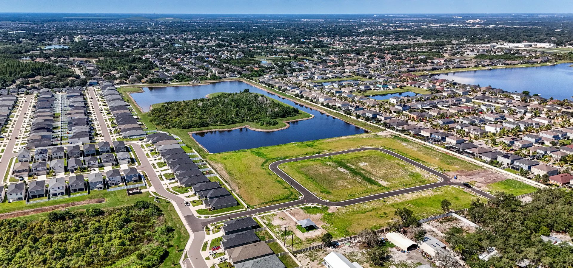 Aerial view of the beautiful surroundings and prime location of Ridgewood South in Riverview, FL