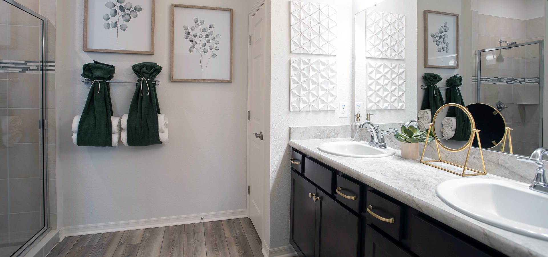 Large en-suite bathroom in a new home at Geneva Landings in Davenport, FL