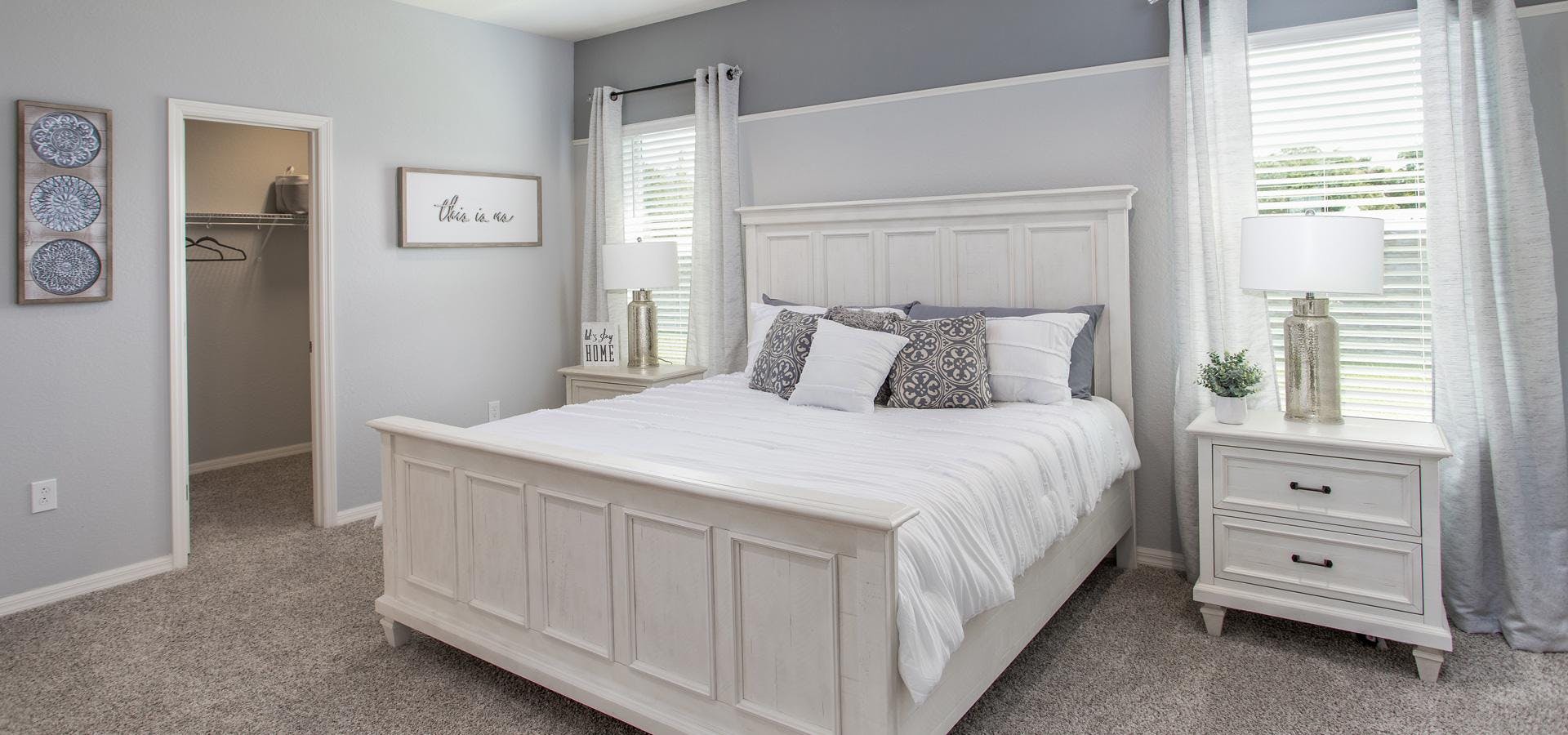 Owner's suite with large walk-in wardrobe