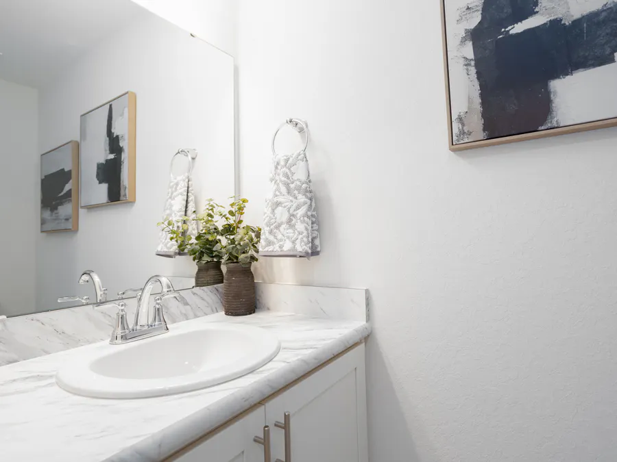 Room Azalea - Powder Room Page