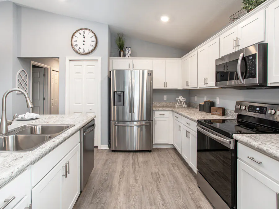 Room Begonia - Kitchen Page