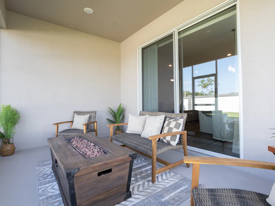 Shelby - Lanai