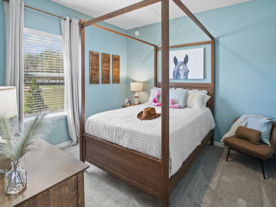 Room Summerlyn II - Bedroom 3 Page