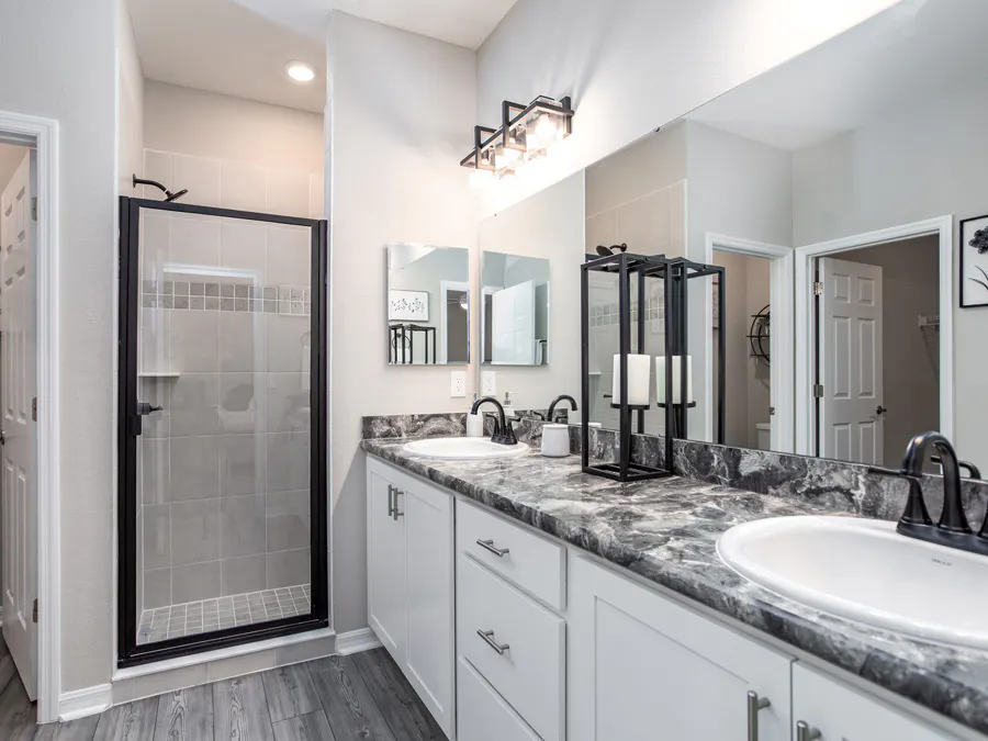 Bathroom Design Options with Highland Homes | Florida Home Builder