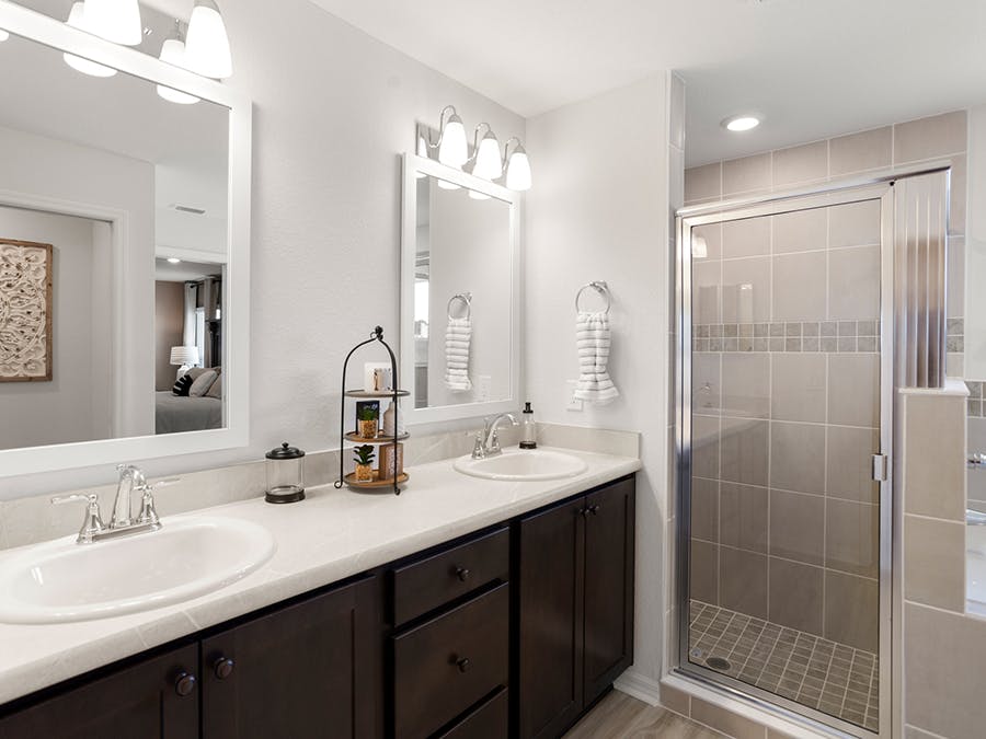 Room Parker-Owner's Suite Bath Page