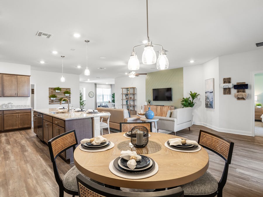 Room Waylyn- Cafe Page