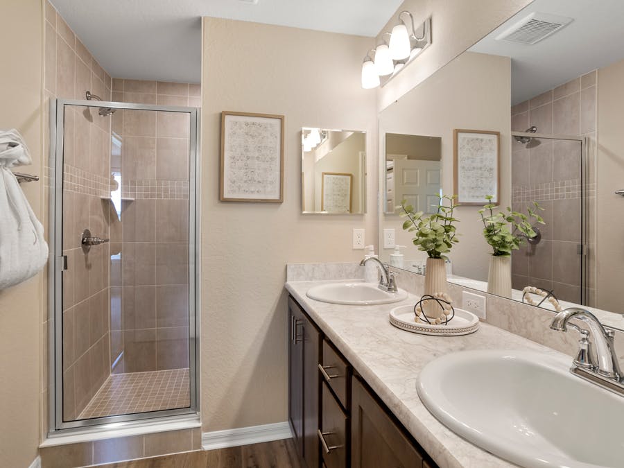 Room Isla-Owner's Suite Bath Page