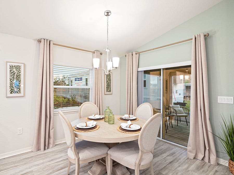 Room Parker - Cafe Page