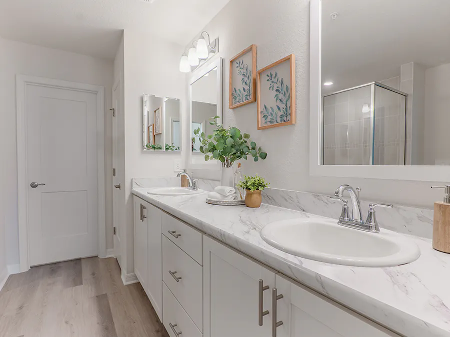 Room Aspen - Owner's Bath Page