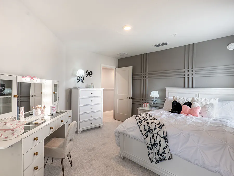 Room Daisy-Bedroom 2 Page