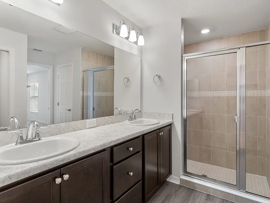 Room Remy - Owner's Bath Page