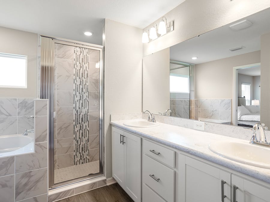 Room Parker-Owner's Suite Bath Page