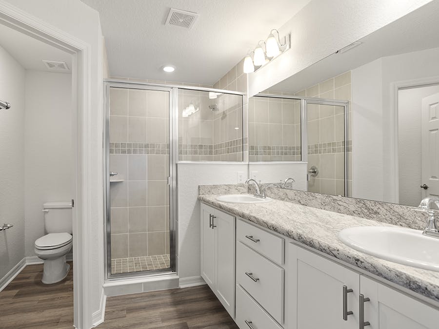 Room Peyton - Owner's Bath Page