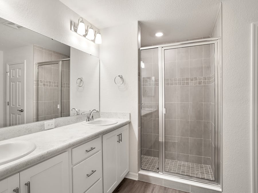 Raychel-Owner's Suite Bath