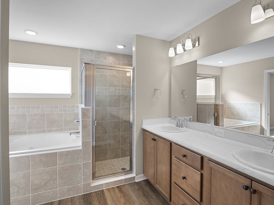 Room Raychel - Owner's Bath Page