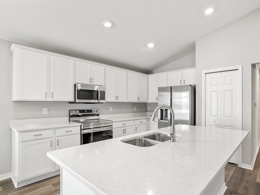 Room Begonia-Kitchen Page