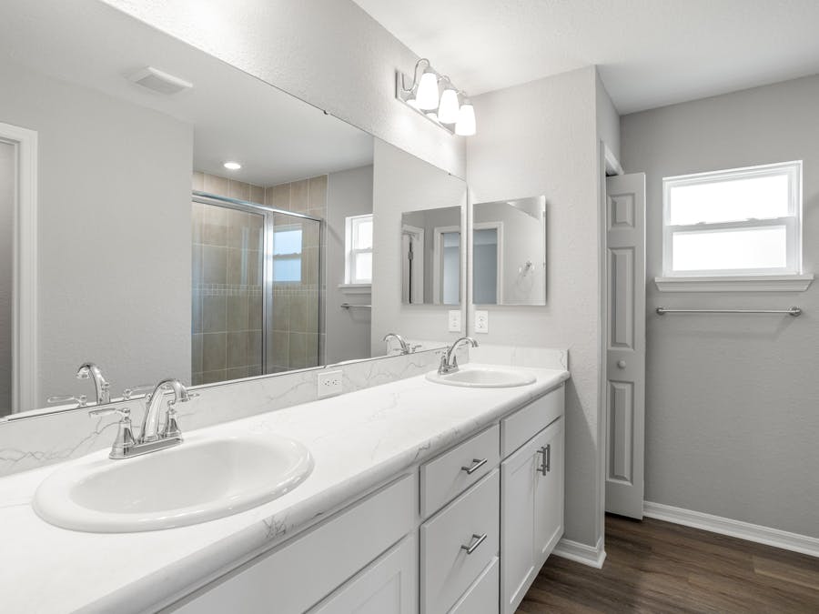 Begonia-Owner's Suite Bath