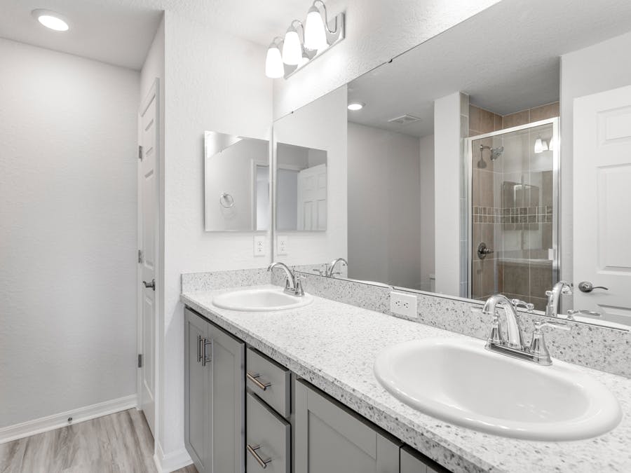 Amaryllis-Owners Suite Bath