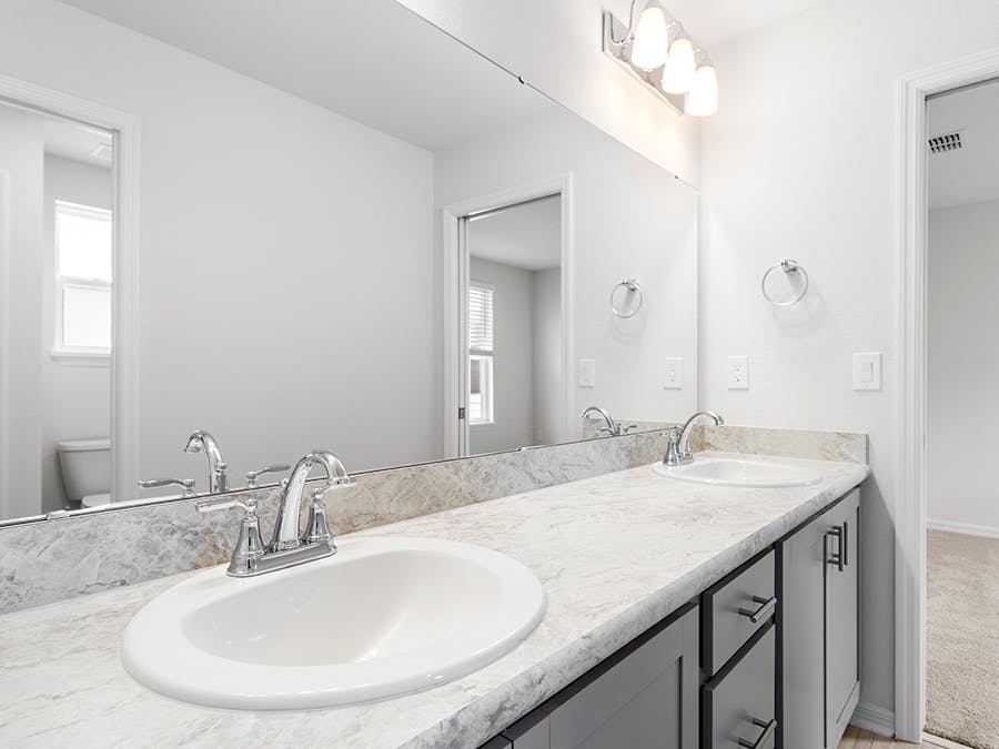 Room Seabrooke II - Jack-and-Jill Bath Page