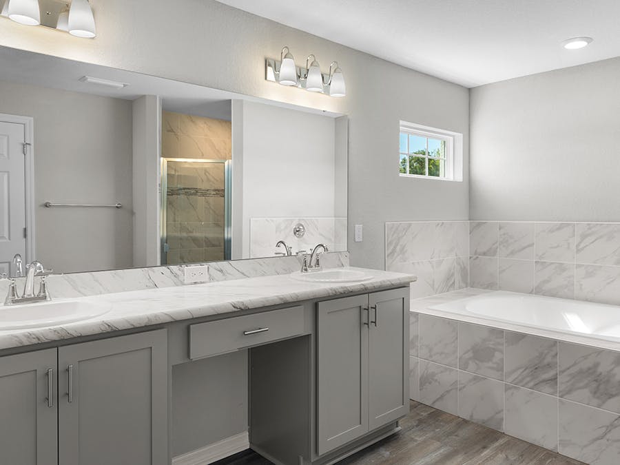 Ryleigh - Owner's Bath