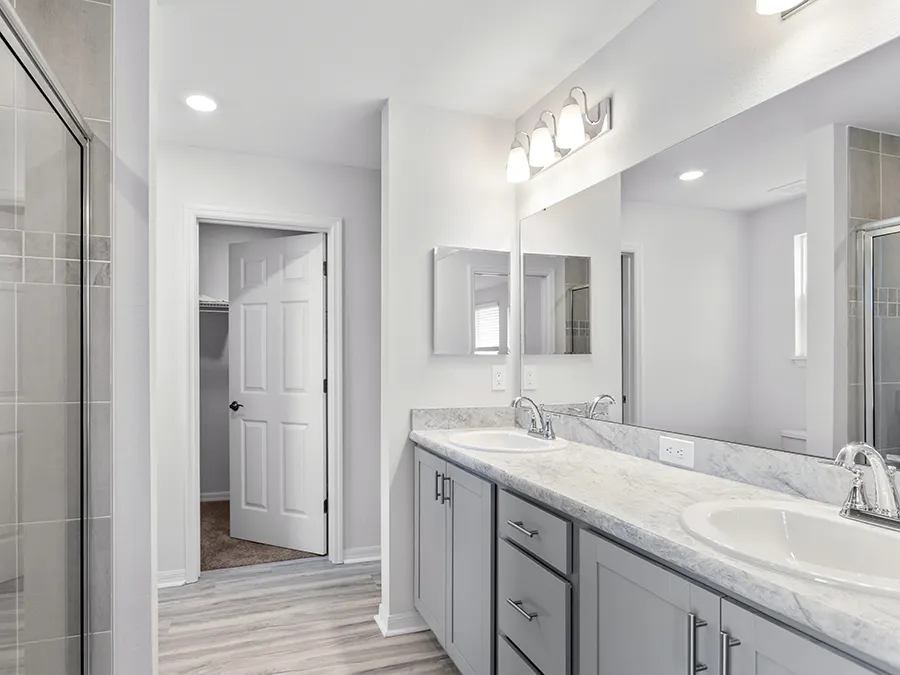 Seabrooke II - Owner's Bath