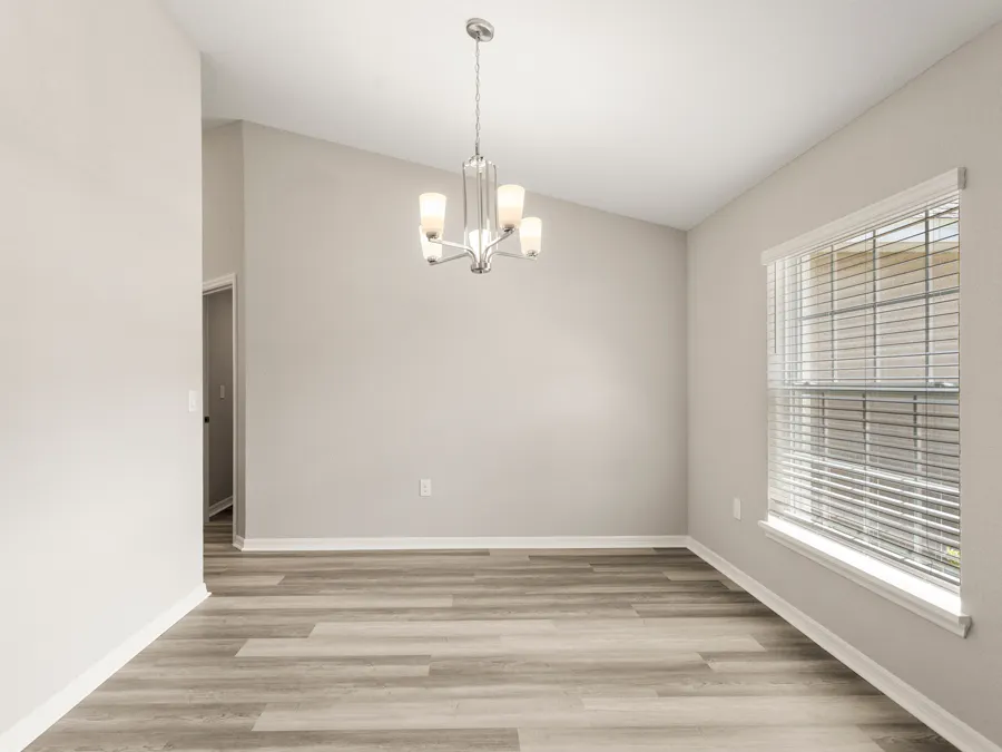 Ryleigh - Dining Room