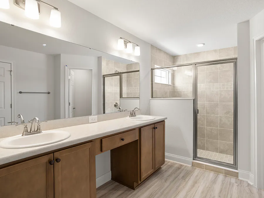 Room Ryleigh - Owner's Bath Page