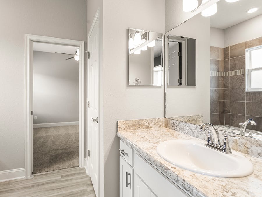 Westin II - In-Law Suite Bath