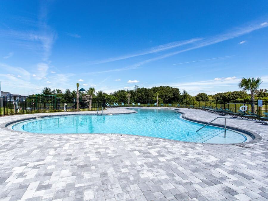 Resort-style amenities at Ridgewood in Riverview, FL