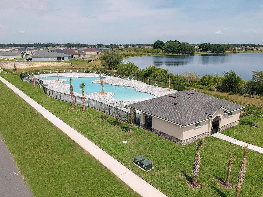VillaMar amenities on the shore of Crystal Lake